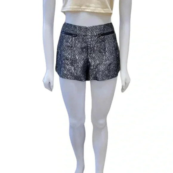 Sans Souci Grey Metallic Reptile Print High Waist Shorts Size Large - Picture 1 of 9